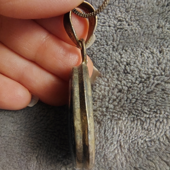 Elegant Oval Lapis Lazuli Stone Pendant - Picture 4 of 5